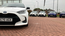 Toyota Yaris 1.5 Hybrid Dynamic 5dr CVT Hybrid Hatchback